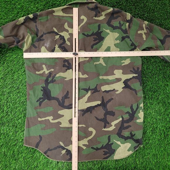 Vintage 80s Woodland Camo Shirt Large 26x33 Baggy Hunting - Picture 4 of 16
